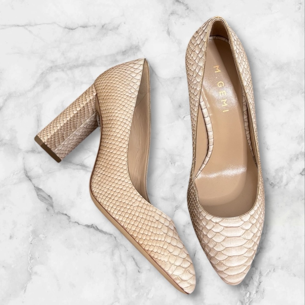 M. GEMI Lustro Snakeskin Pump Heels Cream Leather Pointed Round Toe Sz 36